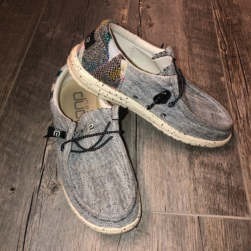 Women’s Hey Dudes size 8